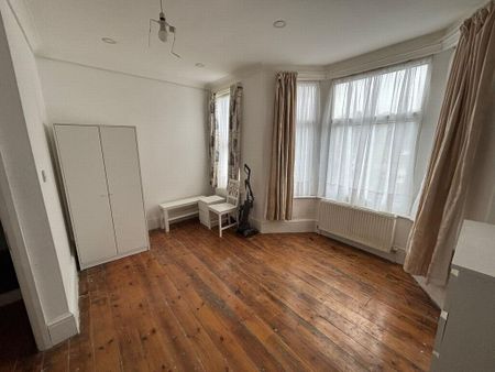 6 bedroom terraced house to rent - Photo 5