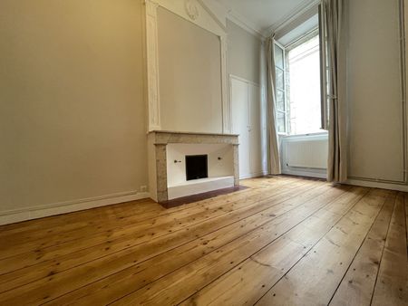 BORDEAUX PLACE DE LA BOURSE - 2 CHAMBRES - 1590 € - Photo 4