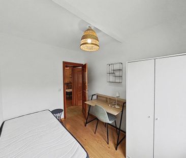 Piso de alquiler en Universidad - Photo 2