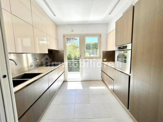 Villa unifamiliare via Bussana 75, Fregene, Fiumicino - Photo 1