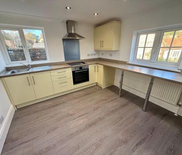 3 bedroom flat to rent - Photo 6