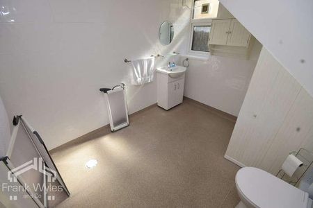 St. Davids Road North, Lytham St. Annes, Lancashire, FY8 - Photo 3