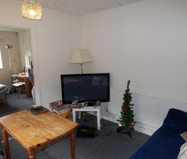 2 bedroom semi-detached house to rent - Photo 1