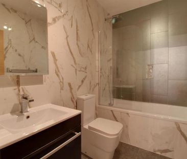 2 bedroom flat to rent - Photo 6