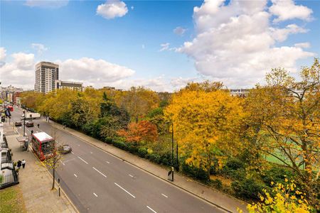 A bright and lateral two bedroom apartment benefiting from a lift and boasting beautiful views over Cadogan Place gardens. - Photo 5