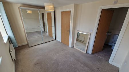 4 bed town house to rent in Roys place, Bathpool - Photo 5