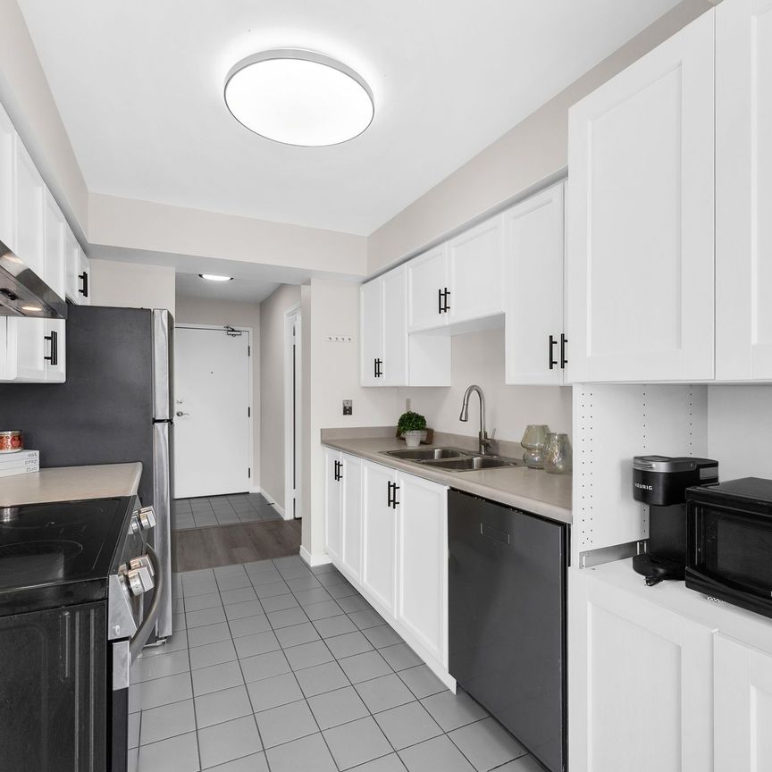 For Lease - 700 Constellation Drive Unit# 210, Mississauga, Ontario - Photo 1