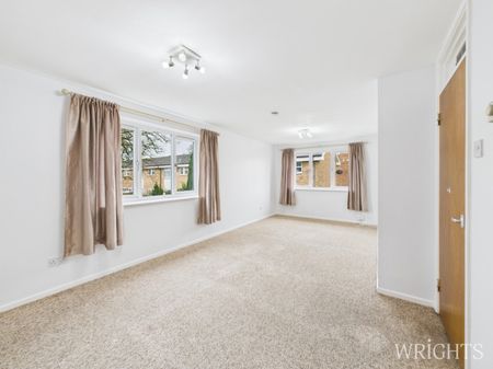 2 bedroom Flat - Dehavilland Close, Hatfield - Photo 2