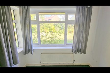 1 Bed Flat, Leeside Crescent, NW11 - Photo 5