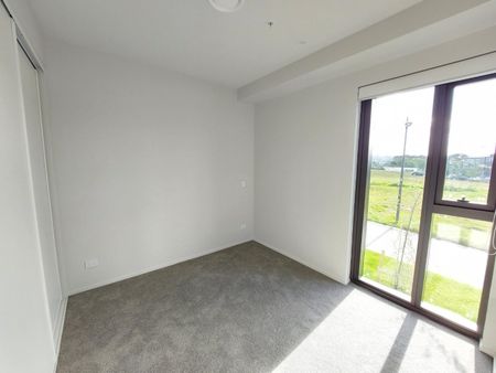 Modern 2 Bedrooms and 2 Baths + Car park - Photo 2