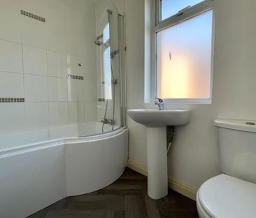 3 bedroom House To Let - Photo 4