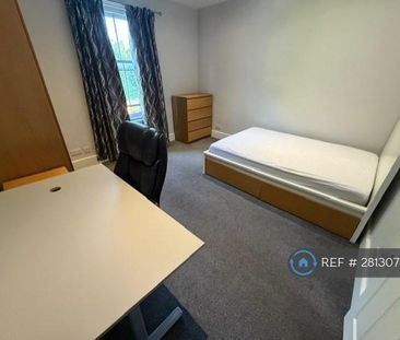 1 bedroom in a house share to rent - Photo 5