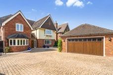 6 bedroom detached house to rent - Photo 5