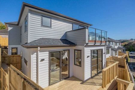 Te Atatu Peninsula, 4brm House - Photo 5