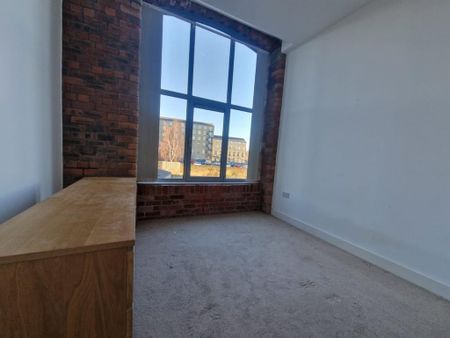 2 bedroom flat to rent - Photo 3