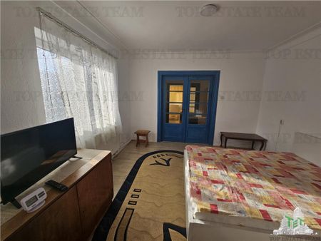 Casa centru Domnesti cazare muncitori - Fotografie 3