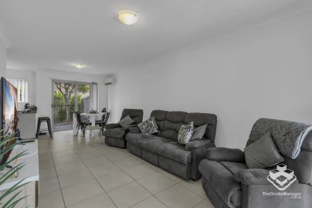 TOWNHOUSE FOR RENT - Photo 2