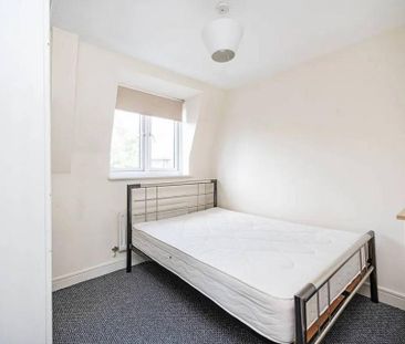 3 bedroom flat to rent - Photo 1