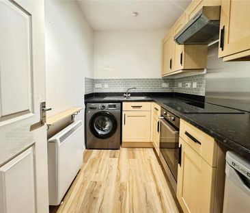2 bedroom flat to rent - Photo 4