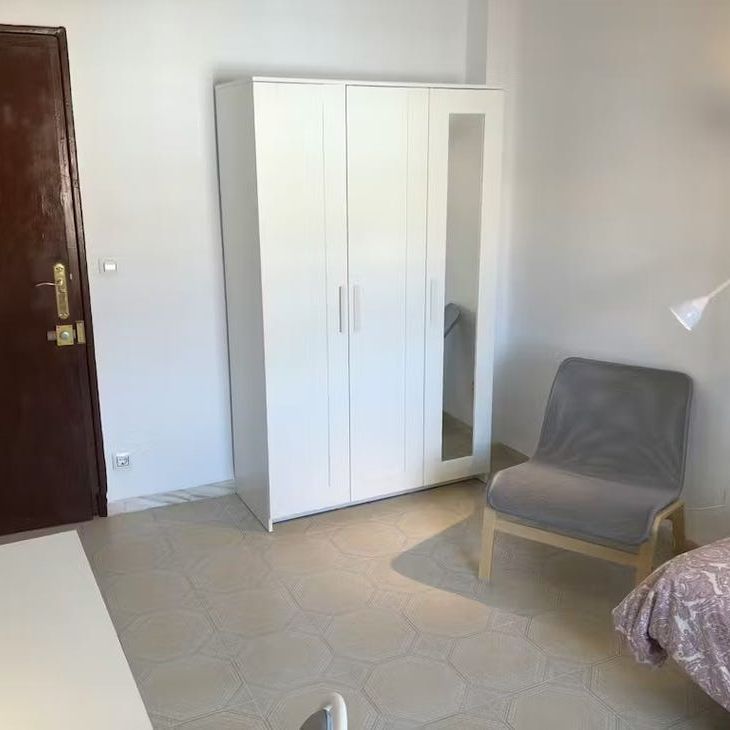 Carrer Lo Rat Penat, Valencia, Valencian Community 46023 - Photo 1