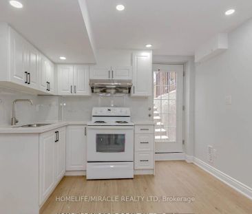 44 Leatherhead Court #Lower - Photo 2