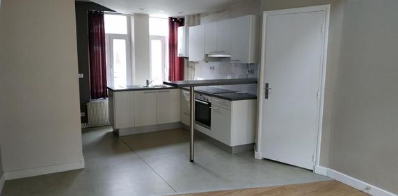 Location Appartement 3 pièces 53m² LILLE 59000 - Photo 2