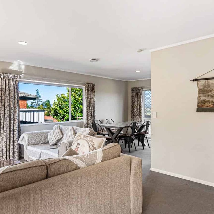 Manurewa, 3 bedrooms - Photo 1
