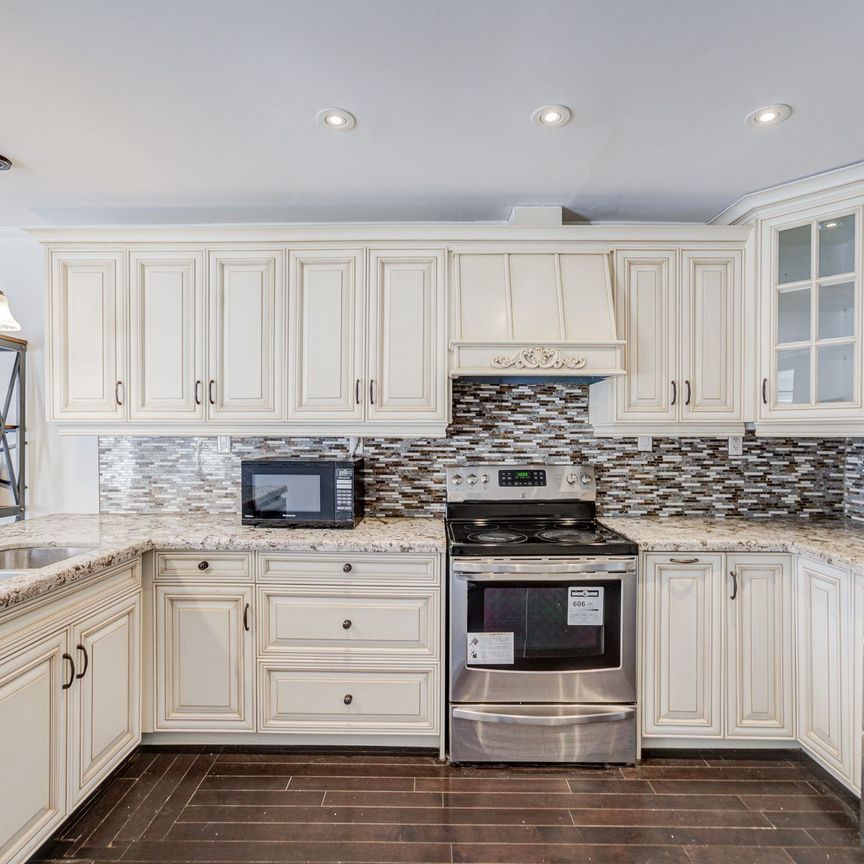 For Lease - 9 Shasta Drive, Vaughan, Ontario - Photo 1