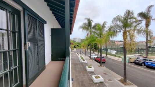 One-bedroom flat with a lovely garden and terrace available for seasonal rental in Puerto de La Cruz, in an exclusive residential area. - Photo 1