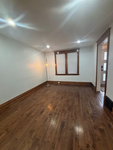 $2,700 / 3 br / 2 ba / 1400 sqft 203 Avondale St - Photo 2