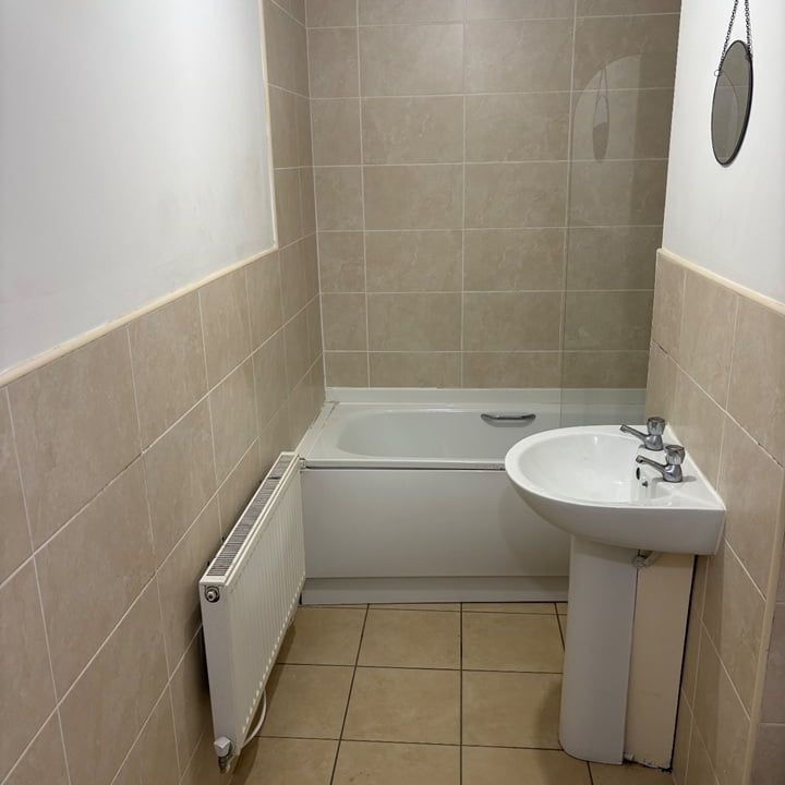 2 Bed Flat, Lace St, L3 - Photo 1