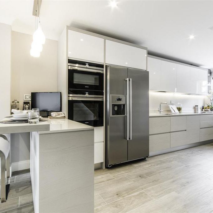 4 bedroom terraced house to rent - Photo 1