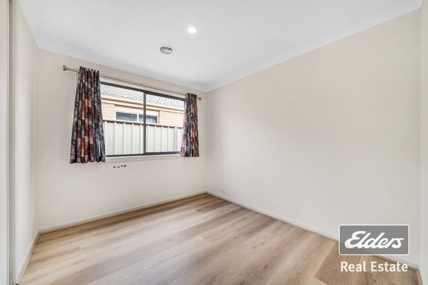 42 Federation Boulevard - Photo 1