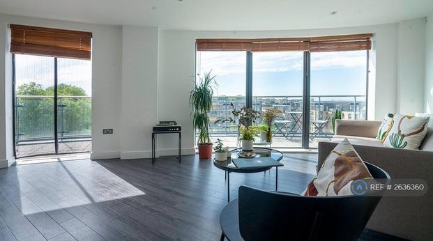1 bedroom penthouse to rent - Photo 1