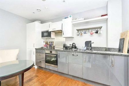 Lighterage Court, High Street, Brentford, TW8 - Photo 3