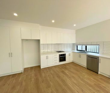 Modern Light-Filled Family Home - Ultra Convenient Location! - Photo 1