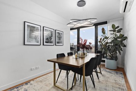 "Urban Elegance: Your Sanctuary in the Heart of Melbourne" - Photo 3