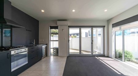 Upmarket Executive Home - Photo 5