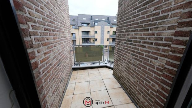 Tweeslaapkamer appartement in het centrum - Photo 1