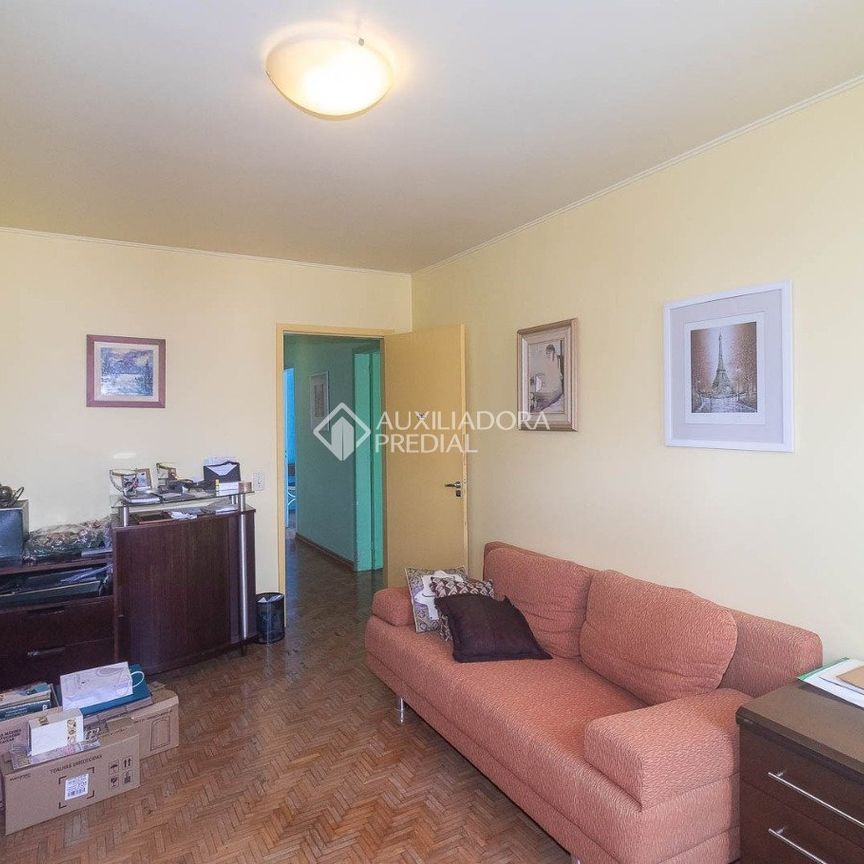Apartamento com 3 quartos e 120m² para alugar em Floresta, Porto Alegre. - Foto 1