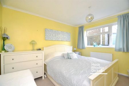 3 bedroom bungalow to rent - Photo 2