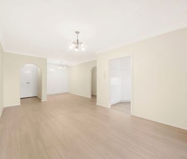 Ideal location in the heart of Chatswood - Photo 1