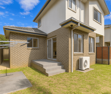 Freshly painted Modern 3 Bedroom Townhouse - Photo 6