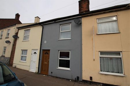 2 bedroom terraced house to rent - Photo 3