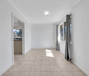 39 Bittern Street, Melton, Vic 3337 - Photo 2