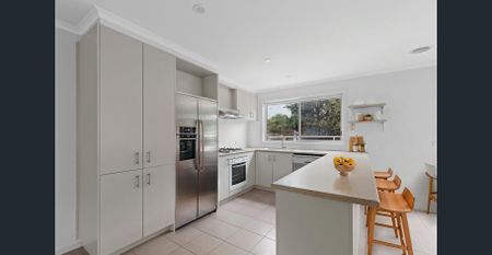 WELL MAINTAINED 4 BEDROOM HOME! - Photo 5