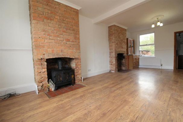 3 bedroom terraced house to rent - Photo 1