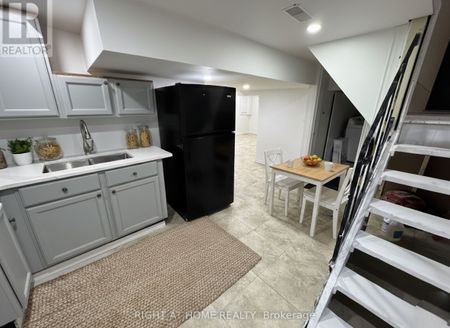 For Lease - 1395 Dougall Avenue Unit# Bsmnt, Windsor, Ontario - Photo 4