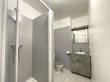 Location Appartement 1 pièce 28m² PUTEAUX 92800 - Photo 4