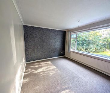 3 bedroom detached bungalow to rent - Photo 3